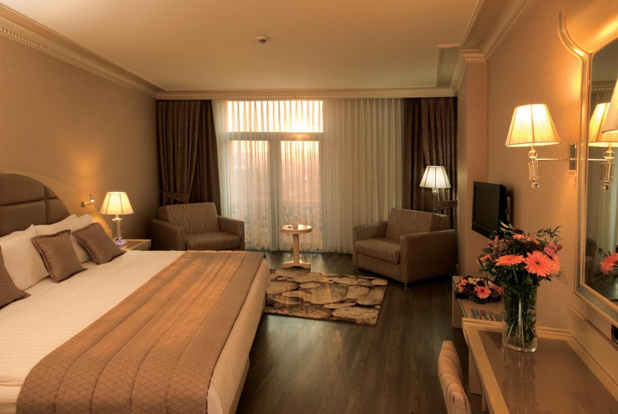 Eser Premium Hotel&Spa Büyükçekmece Exterior foto A room at the hotel