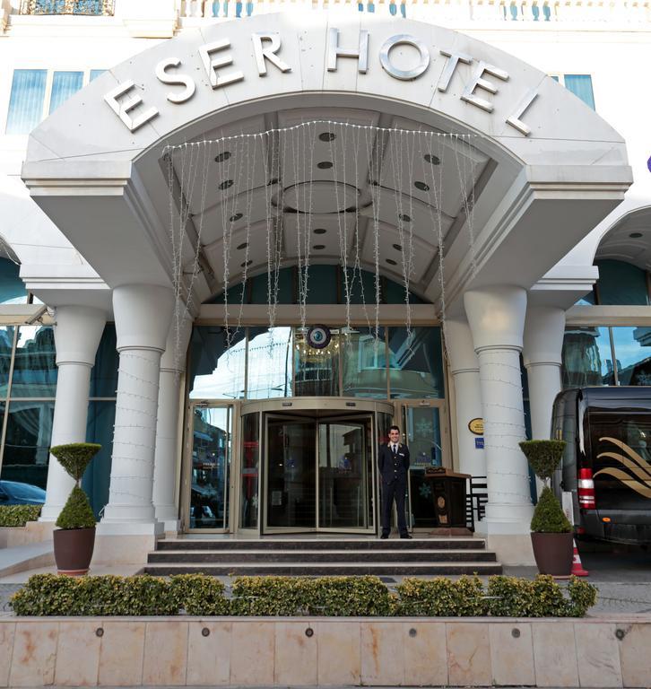 Eser Premium Hotel&Spa Büyükçekmece Exterior foto Entrance of the hotel
