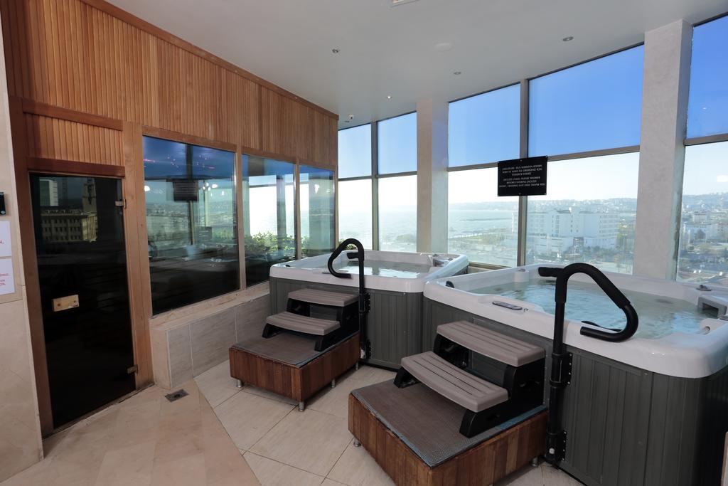 Eser Premium Hotel&Spa Büyükçekmece Exterior foto The spa at the 100th floor of the tower