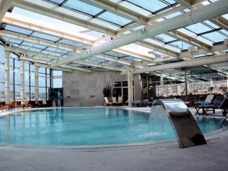Eser Premium Hotel&Spa Büyükçekmece Exterior foto The pool at the 360° Club