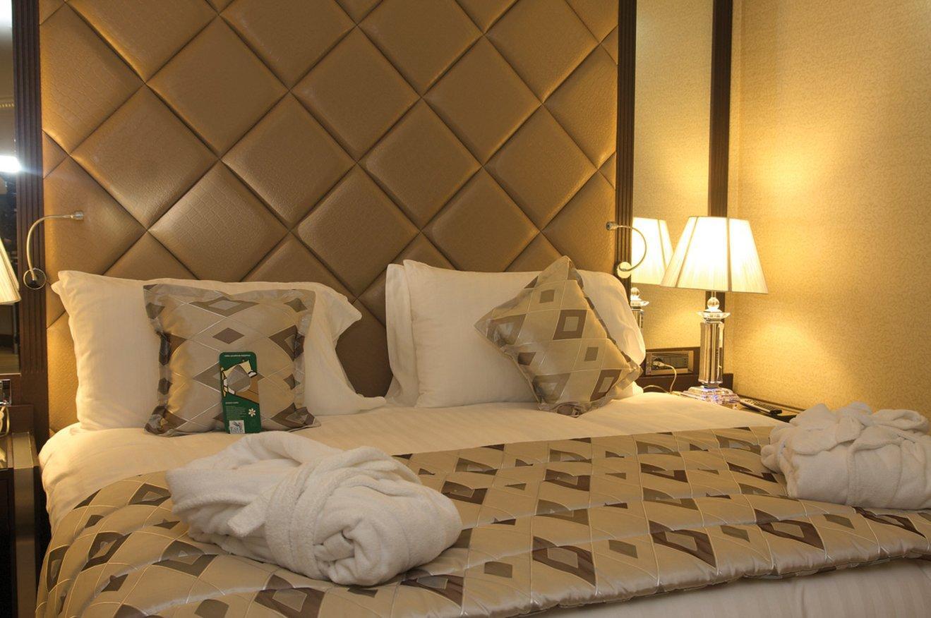 Eser Premium Hotel&Spa Büyükçekmece Quarto foto A bedroom at the hotel