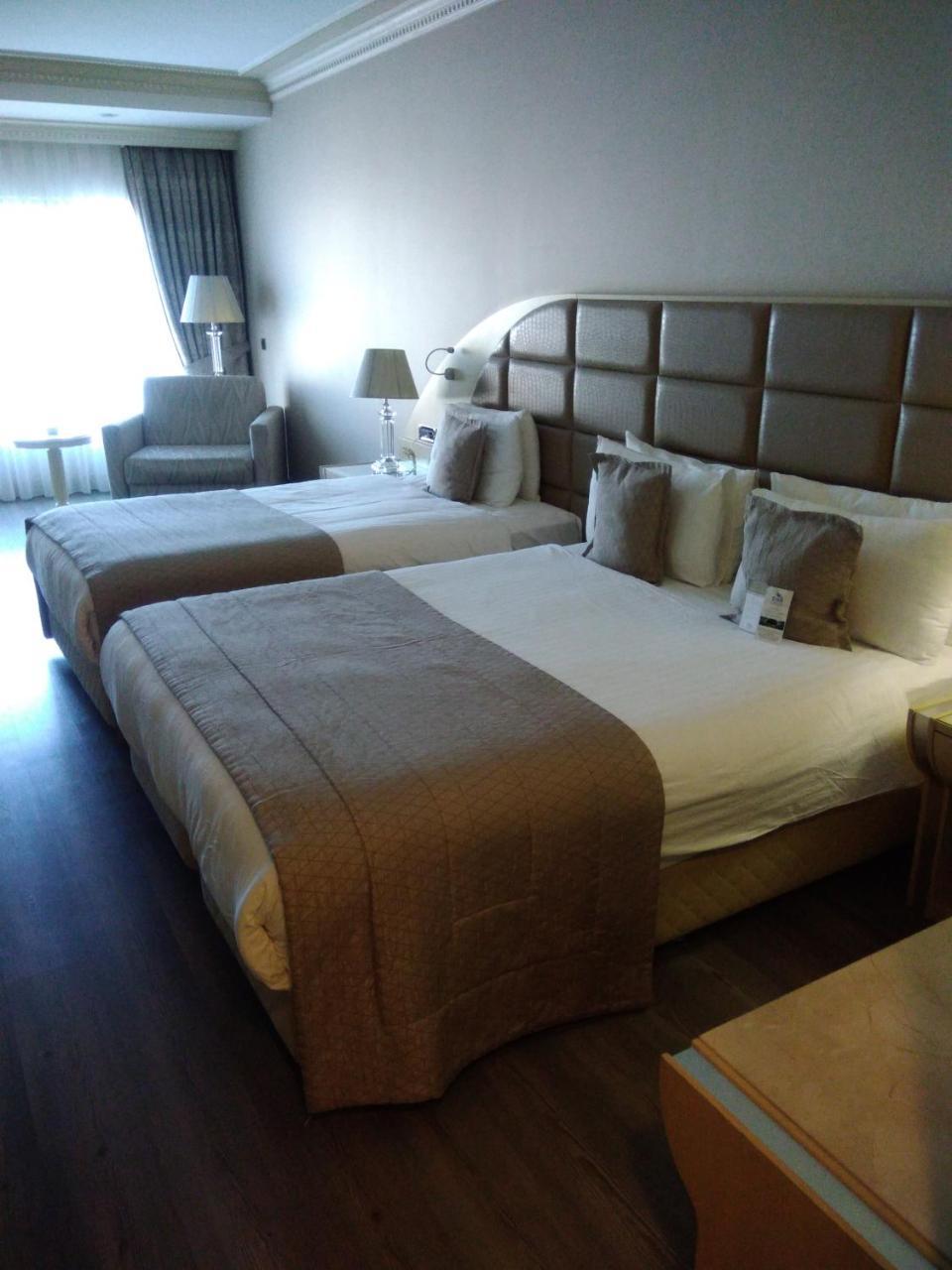Eser Premium Hotel&Spa Büyükçekmece Exterior foto A room at the hotel
